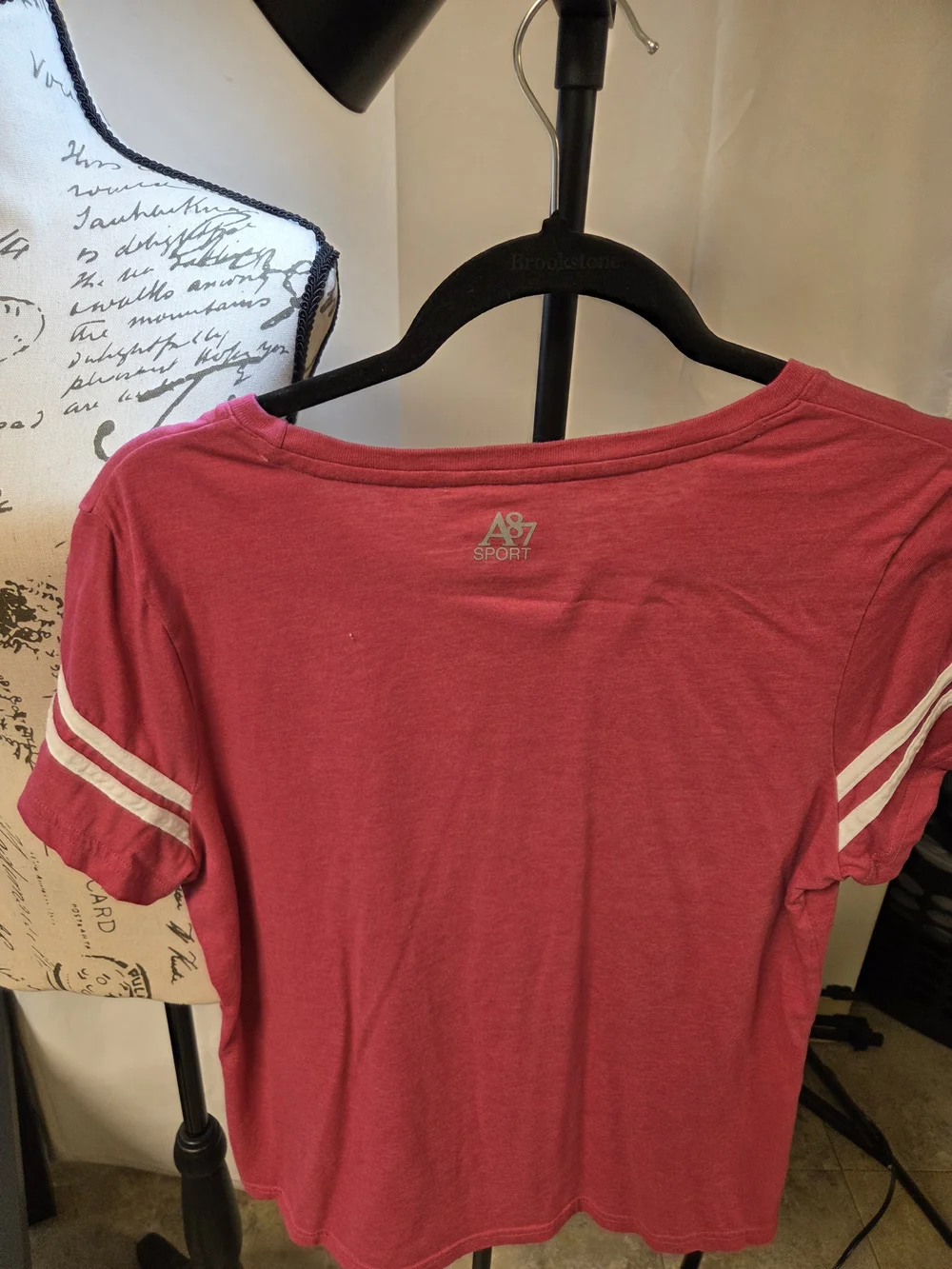 Aeropostale Women's Pink Graphic 'Aero' Short Sleeve Tee